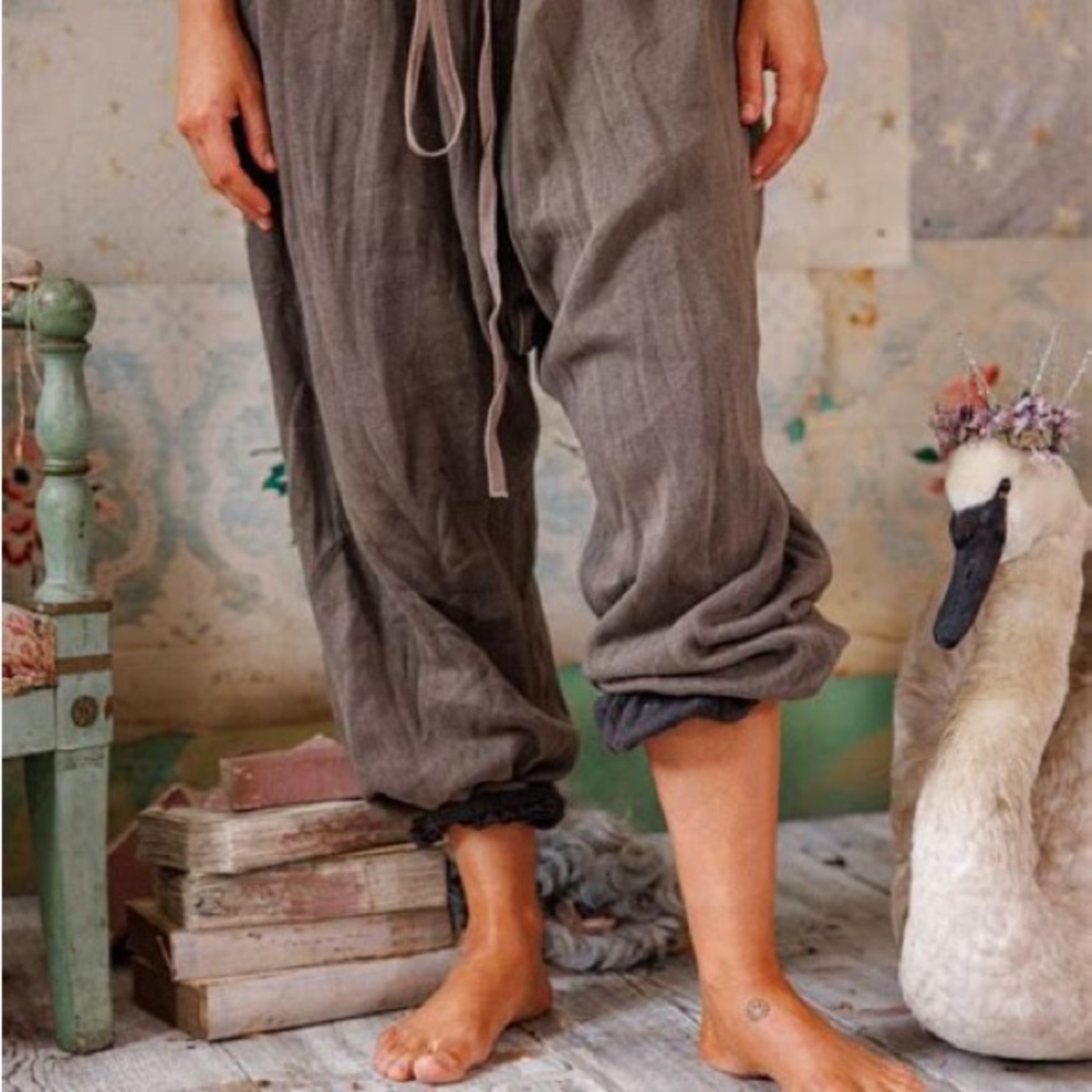 Magnolia Pearl Cotton Fleece La Jolla Joggers - PANTS 869 - Earl Grey -OS - Picture 4 of 8